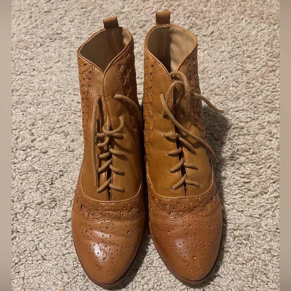 Women's Tan Lace-Up Perforated Ankle Boots